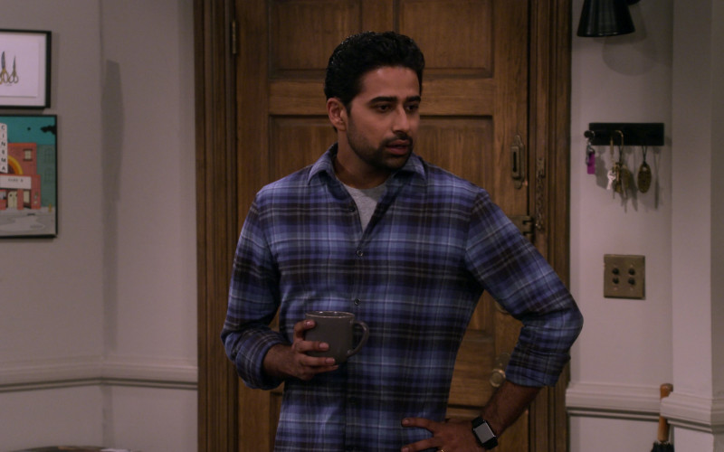 Apple Watch of Suraj Sharma as Sid in How I Met Your Father S02E05 Ride or Die (2023)