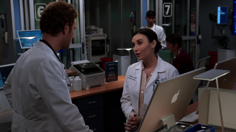 Apple iMac All-In-One Computers in Chicago Med S08E14 On Days Like Today… Silver Linings Become Lifelines (3)