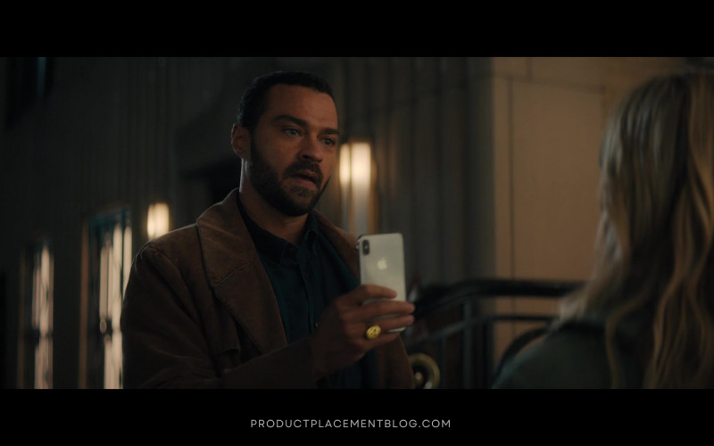 Apple iPhone Smartphone of Jesse Williams as Theo in Your Place or Mine (2023)