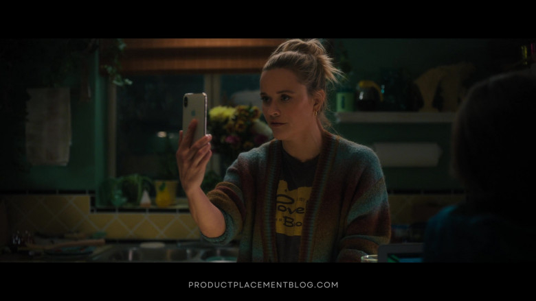 Apple iPhone Smartphone of Reese Witherspoon as Debbie in Your Place or Mine (1)