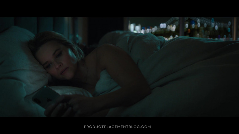 Apple iPhone Smartphone of Reese Witherspoon as Debbie in Your Place or Mine (3)