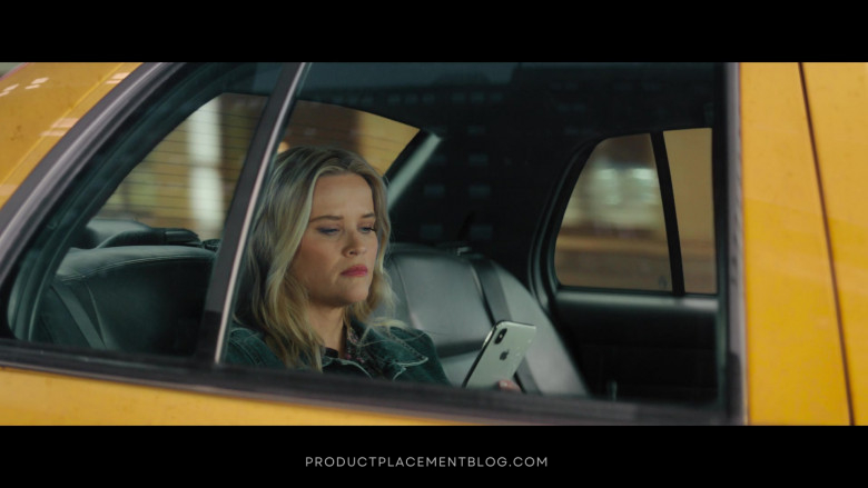 Apple iPhone Smartphone of Reese Witherspoon as Debbie in Your Place or Mine (4)