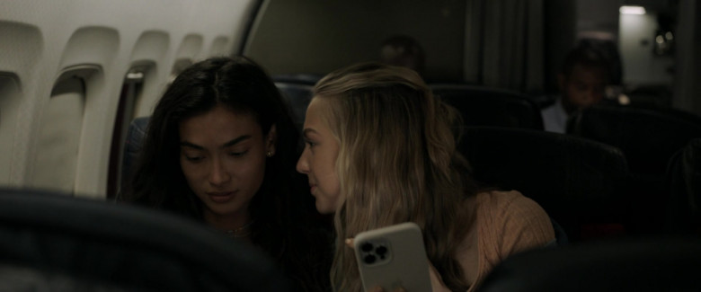Apple iPhone Smartphones in Plane 2023 Movie (2)