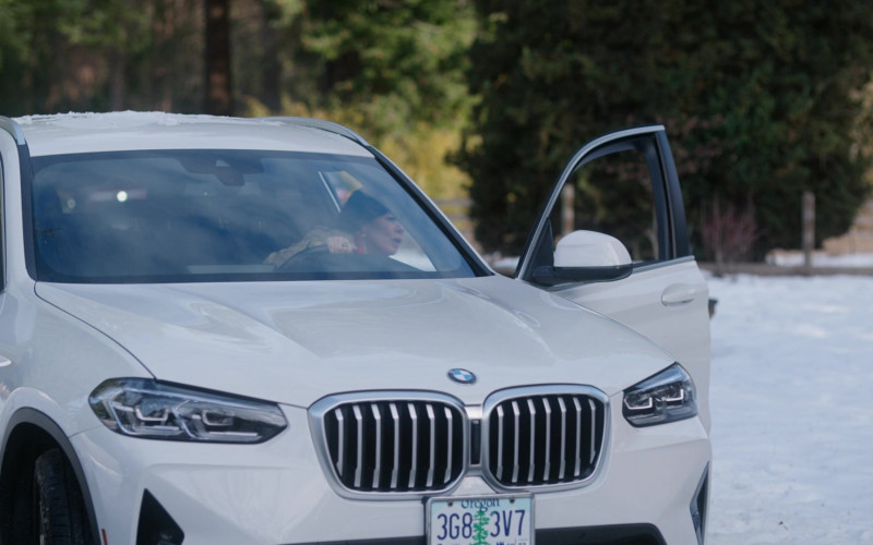 BMW X3 White Car of Marcia Gay Harden as Margaret in So Help Me Todd S01E12 Psilo-Sibling (1)