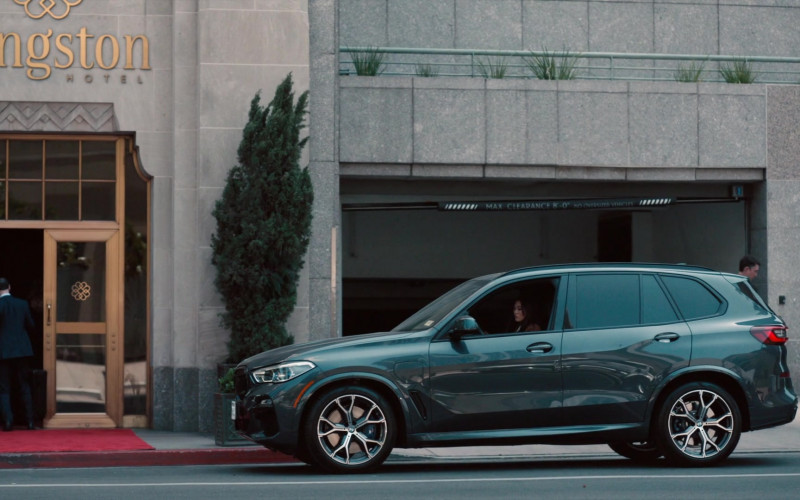 BMW X5 Car Driven by Catherine Haena Kim as Emma Hill in The Company You Keep S01E01 Pilot (2023)