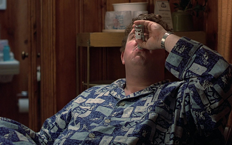 Bacardi Rum Enjoyed by John Candy as Del Griffith in Planes, Trains and Automobiles (1987)