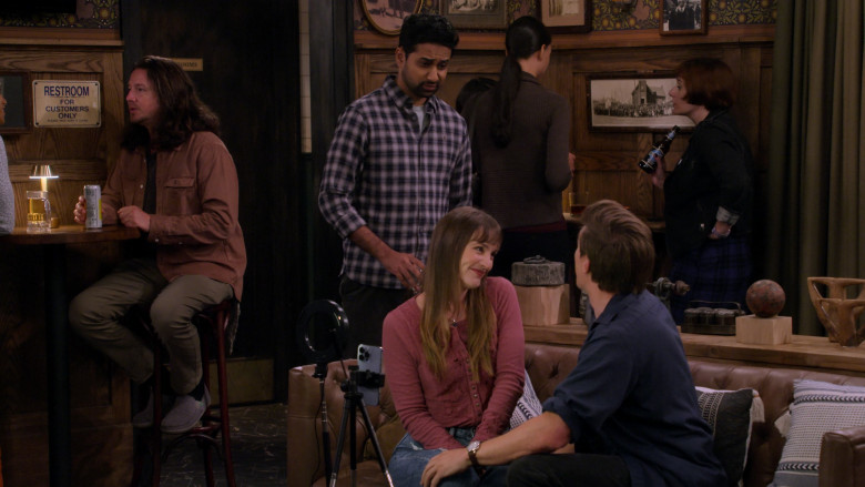 Blue Moon Beer Bottle in How I Met Your Father S02E04 Pathetic Deirdre (2023)