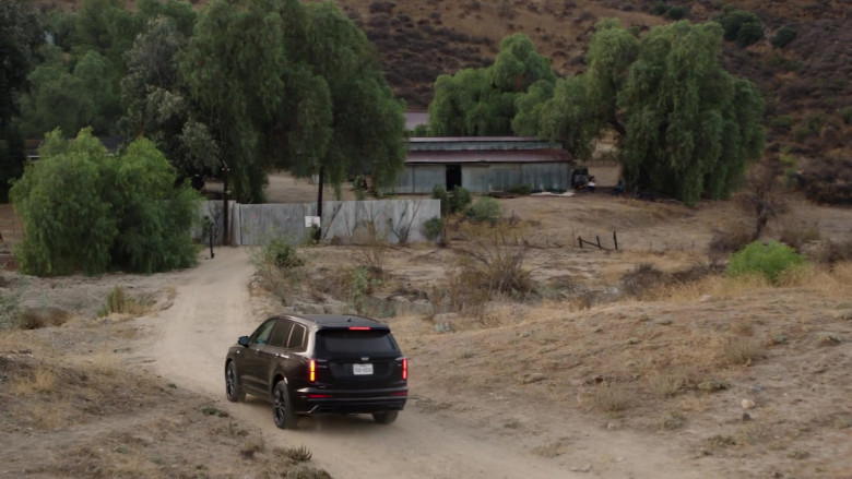 Cadillac XT6 Car in 9-1-1 Lone Star S04E03 Cry Wolf (1)