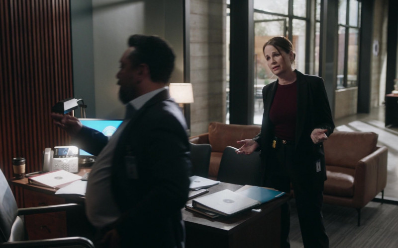 Cisco Phones in The Rookie Feds S01E14 The Offer (1)