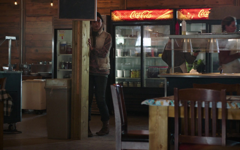 Coca-Cola Classic Soda Refrigerator in The Last of Us S01E06 Kin (2023)