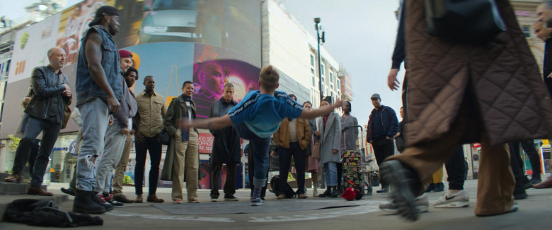 Coca-Cola and Hyundai Billboard in Magic Mike's Last Dance (2023)