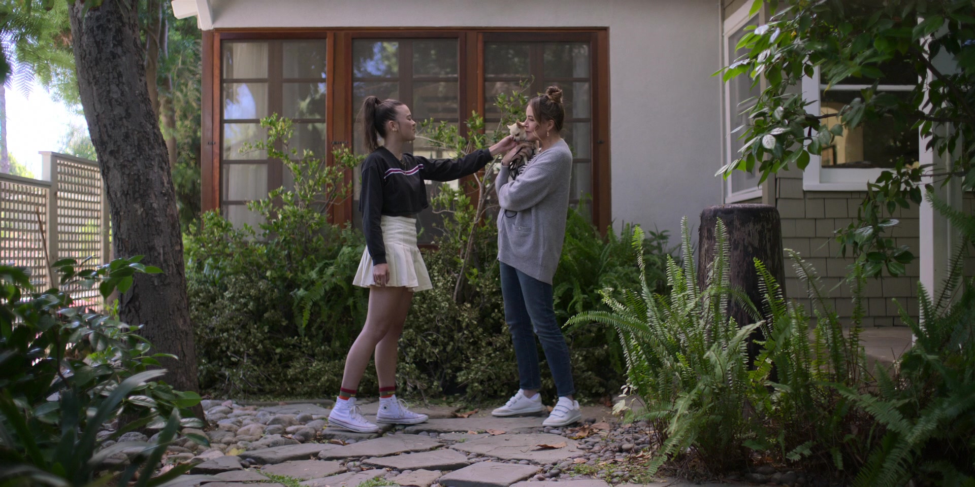 Converse White Hi Sneakers Worn By Lukita Maxwell As Alice In Shrinking