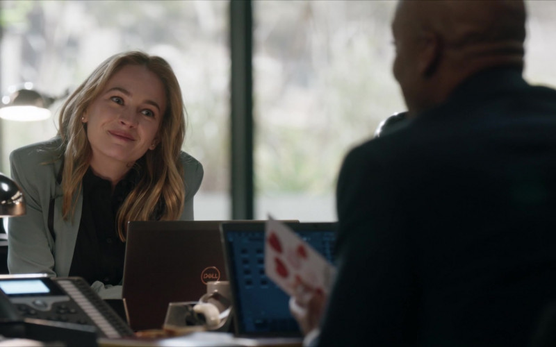 Dell Laptops in The Rookie Feds S01E16 For Love and Money (1)
