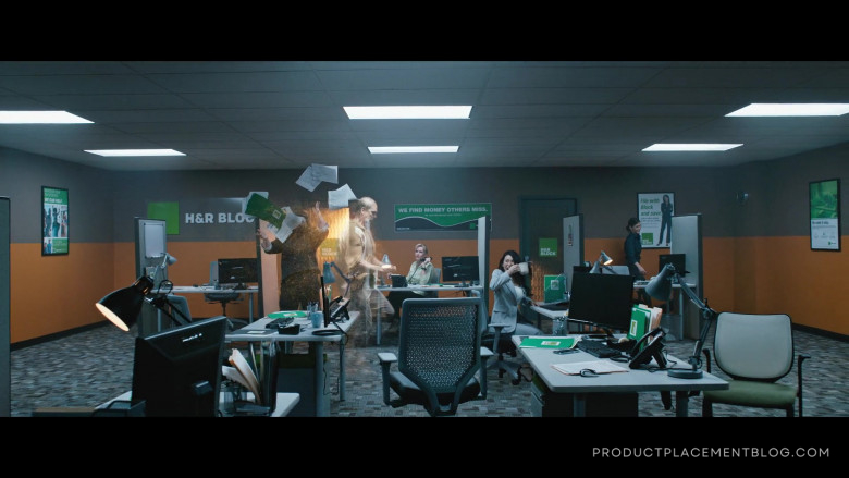 Dell Monitor in We Have a Ghost (2023)