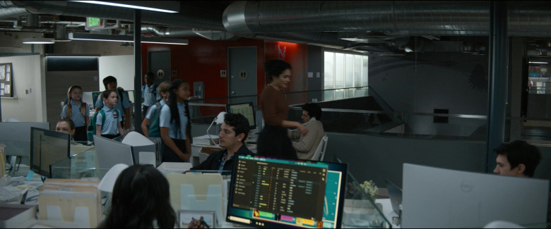 Dell PC Monitors in The Consultant S01E01 Creator (1)