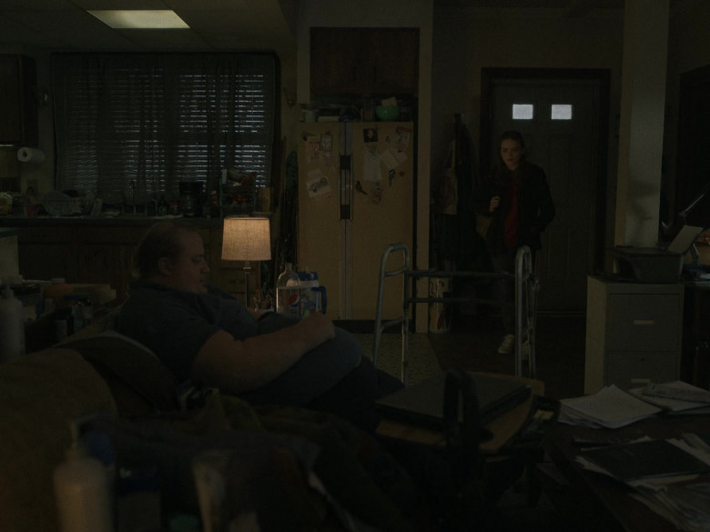Diet Pepsi Soda Bottle of Brendan Fraser as Charlie in The Whale 2022 Movie (3)