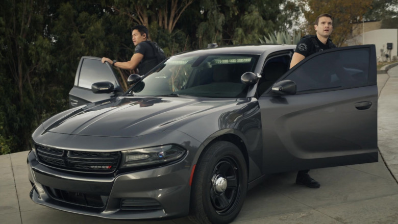 Dodge Charger Cars in S.W.A.T. S06E12 Addicted (1)