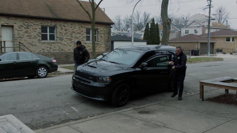 Dodge Durango SRT Car in Chicago P.D. S10E13 The Ghost in You (4)