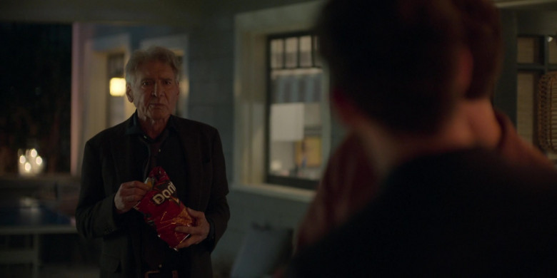 Doritos Nacho Cheese Chips Enjoyed by Harrison Ford as Dr. Paul Rhoades in Shrinking S01E06 Imposter Syndrome (2)