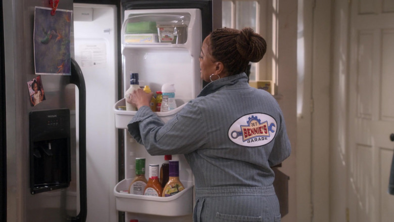 Frigidaire Refrigerator in The Upshaws S03E02 Home Repairs (2)