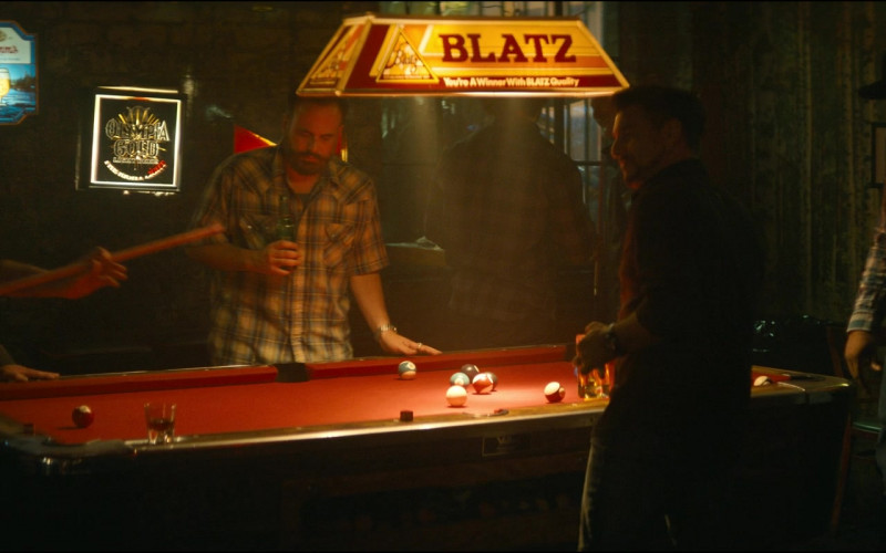 Hamm's Beer Sign in The Consultant S01E03 Friday (2023)