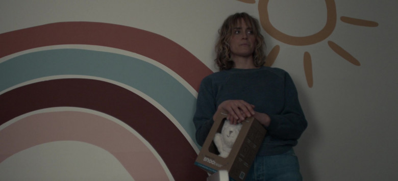 Happiest Baby SNOObear White Noise Machine Held by Taylor Schilling as Aunt Lacey in Dear Edward S01E01 Pilot (2)