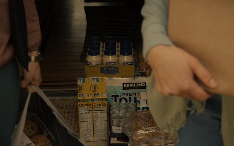 Hellmann’s Real Mayonnaise, General Mills Cheerios Cereals and Kirkland Signature Toilet Paper in Servant S04E05 Neighbors (2023)