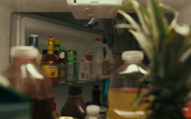 Louisiana Hot Sauce and Siete Foods Hot Sauce in A Man Called Otto (2022)