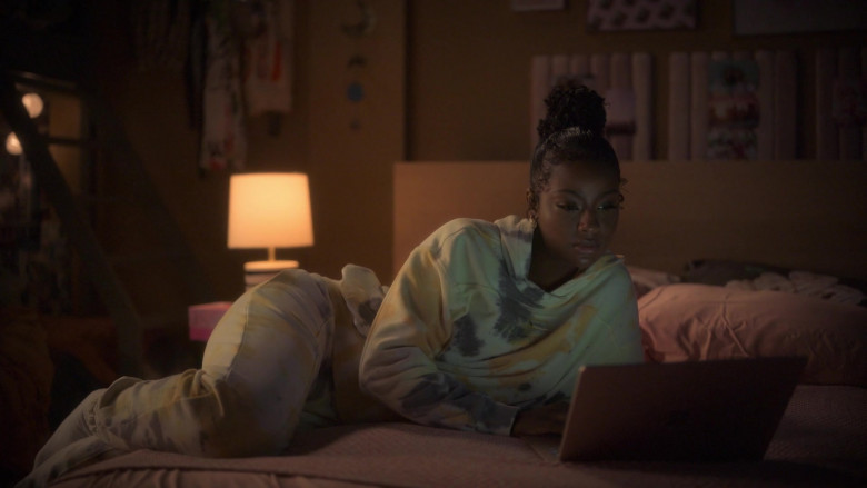 Microsoft Surface Laptop Computer Used by Actress in Grown-ish S05E12 Big Drip (1)
