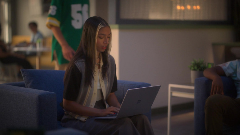Microsoft Surface Laptop Used by Actress in Grown-ish S05E15 The A Team (1)