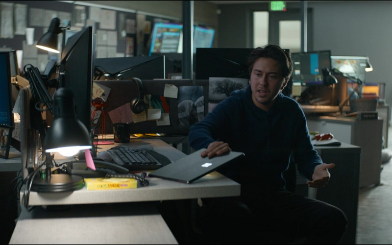 Microsoft Surface Tablet Used by Nat Wolff as Craig Horne in The Consultant S01E06 "Glass" (2023)