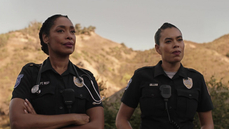 Motorola Radio of Gina Torres as Tommy Vega in 9-1-1 Lone Star S04E03 Cry Wolf (2)