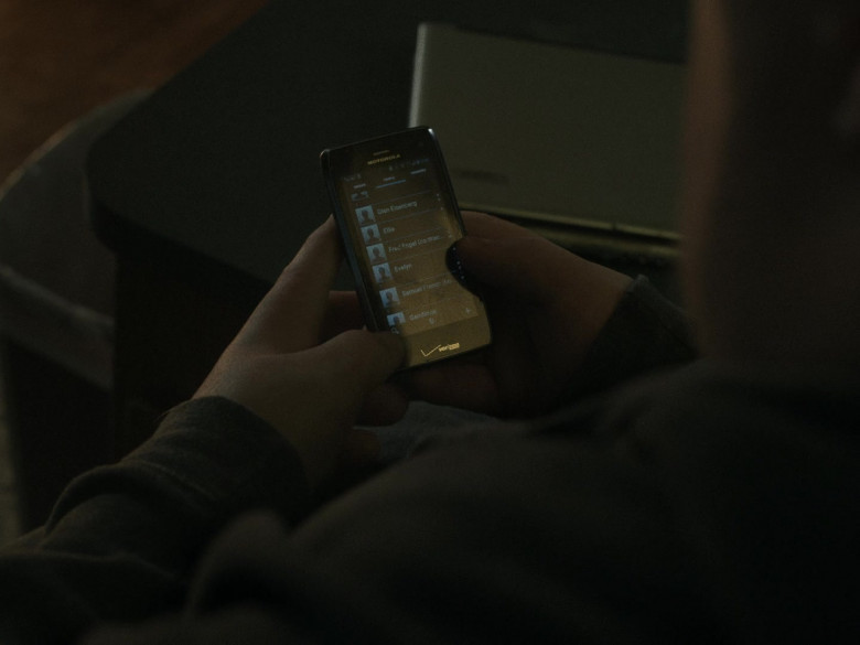 Motorola x Verizon Mobile Phone Used by Brendan Fraser as Charlie in The Whale (2022)