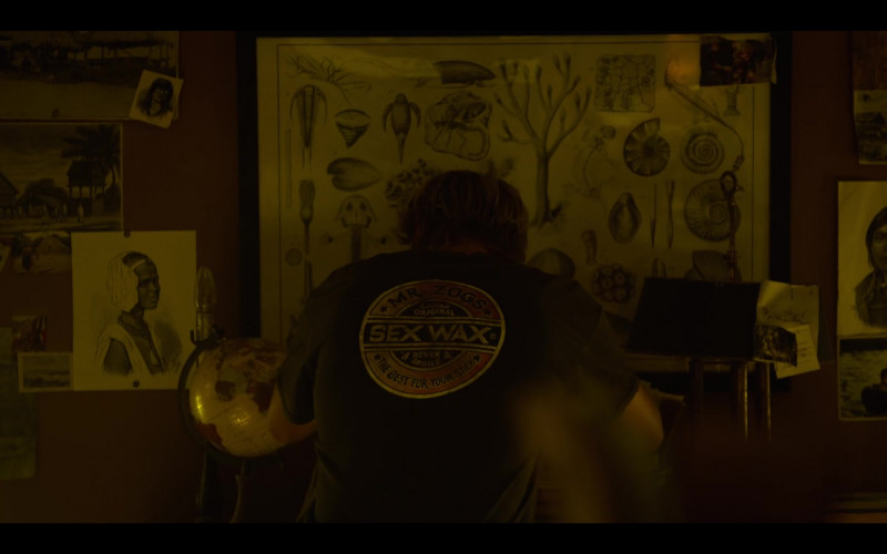 Mr. Zog's Sex Wax T-Shirt Worn by Rudy Pankow as JJ Maybank in Outer Banks S03E07 "Happy Anniversary" (2023)