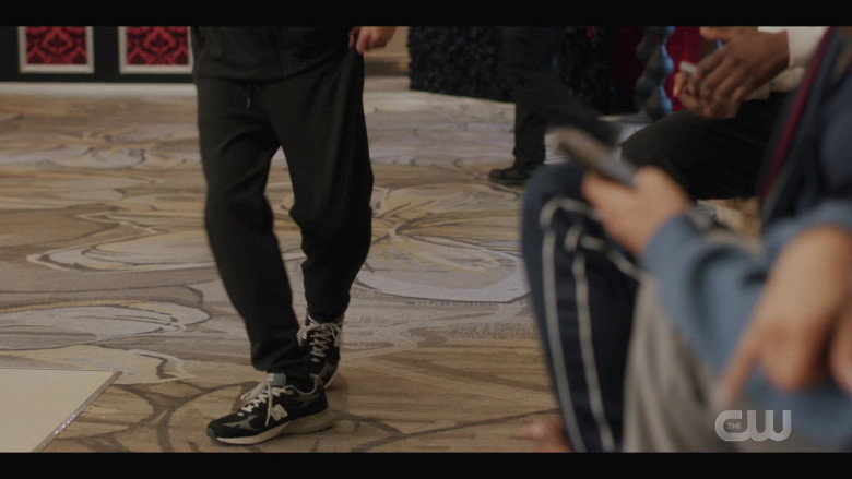 New Balance Men's Shoes in All American Homecoming S02E12 Behind the Mask (2023)