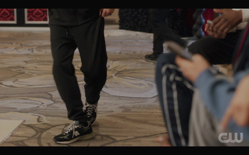 New Balance Men's Shoes in All American Homecoming S02E12 Behind the Mask (2023)