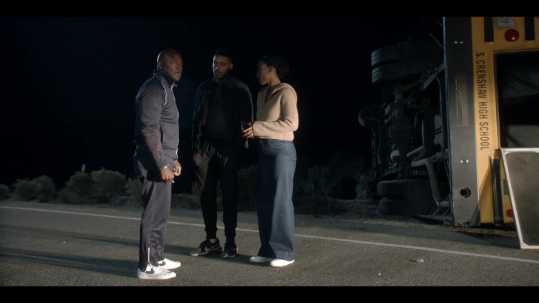 Nike Men's Sneakers in All American S05E11 Time 2023 (4)