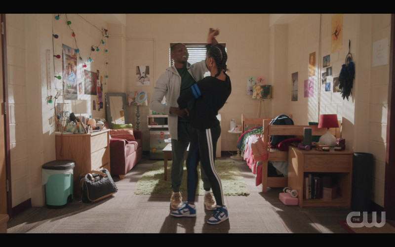 Nike Sneakers in All American Homecoming S02E12 Behind the Mask (2023)