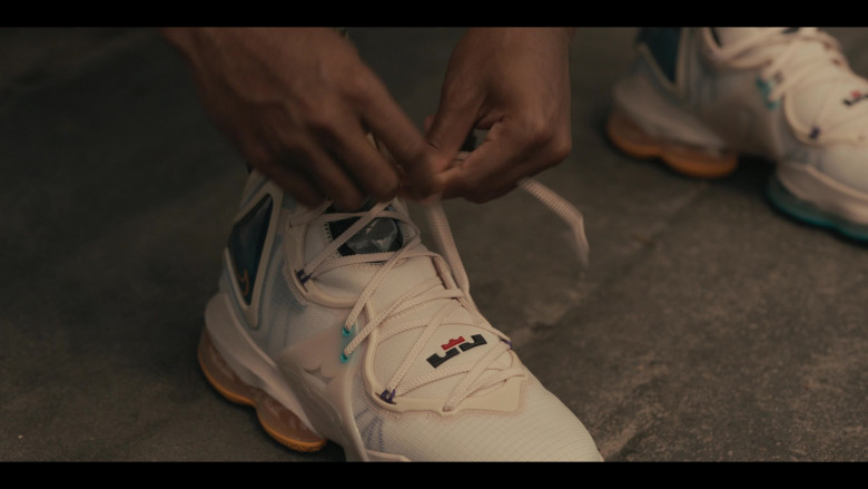 Nike Sneakers in Bel-Air S02E01 A Fresh Start (2)