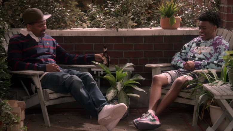 Nike Sneakers in The Upshaws S03E01 The Unforgiven (1)