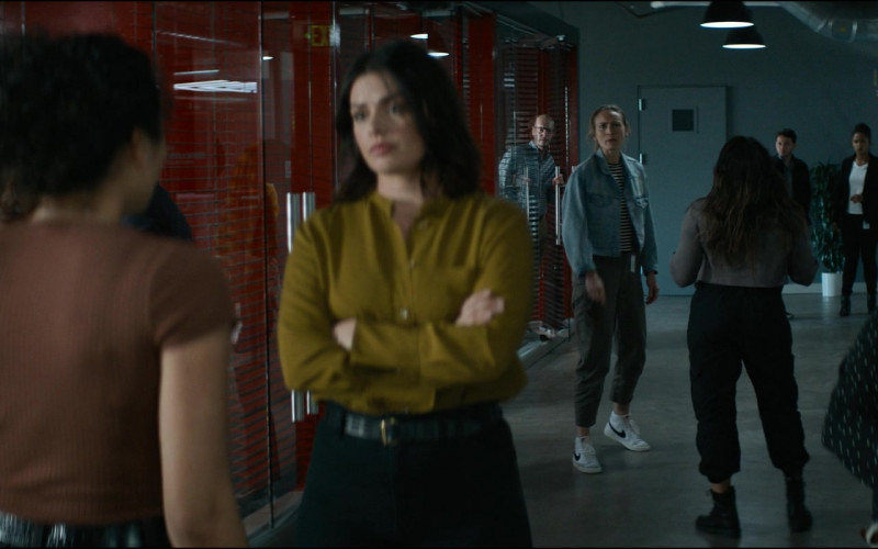 Nike Women's Sneakers in The Consultant S01E05 "Sick" (2023)