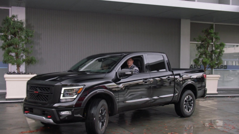 Nissan Titan PRO-4X Car in The Rookie S05E16 Exposed (1)