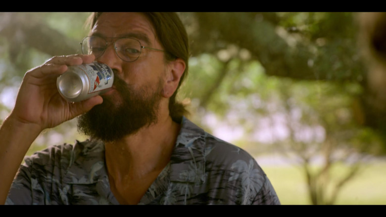Pabst Blue Ribbon Beer in Outer Banks S03E03 Fathers and Sons (1)