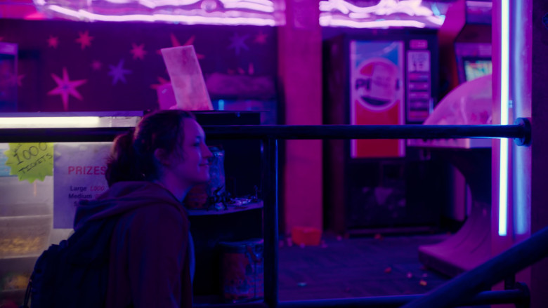 Pepsi Vending Machine in The Last of Us S01E07 Left Behind (2023)