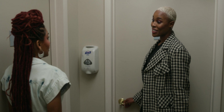 Purell Hand Sanitizer Dispensers in Harlem S02E04 Baby and the Bath Water (2)