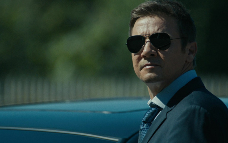 Ray-Ban Men's Sunglasses of Jeremy Renner as Mike McLusky in Mayor of Kingstown S02E05 Kill Box (2023)