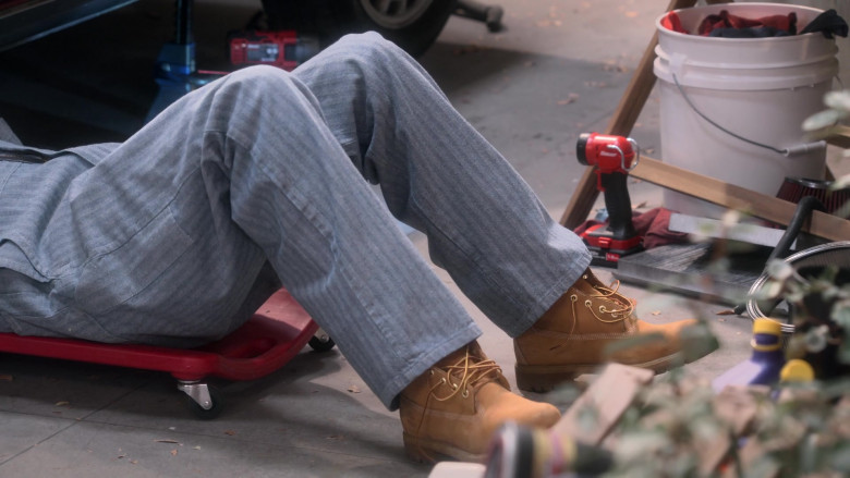 Timberland Boots in The Upshaws S03E02 Home Repairs (2023)