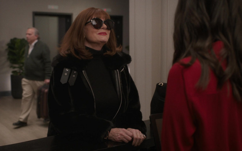 Tom Ford Women’s Sunglasses of Susan Sarandon as Monica in Maybe I Do (1)
