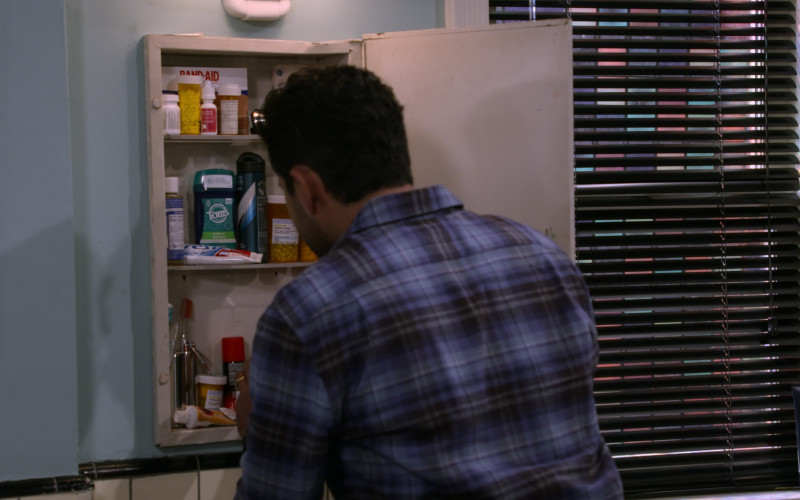 Tom's of Maine North Woods Antiperspirant in How I Met Your Father S02E05 "Ride or Die" (2023)
