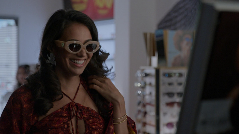 Tory Burch Women's Sunglasses in The Game S02E09 Fear & Loathing in Las Vegas (2023)
